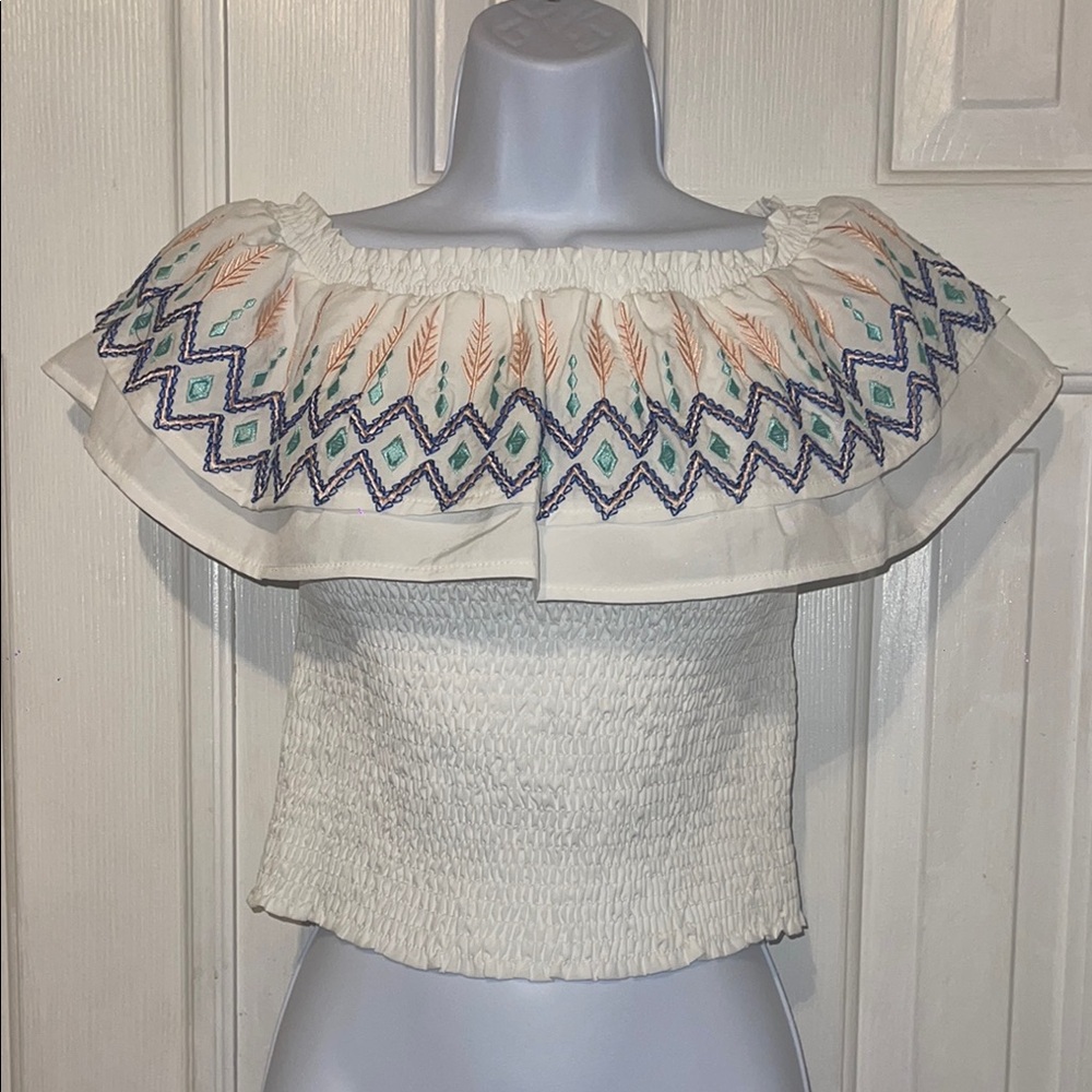 Lizette Collection Embroidered Off-Shoulder White Top S/M